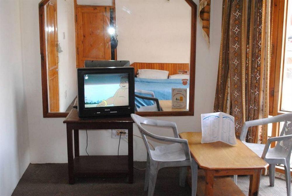 Hadimba Way Manali - Top Rated And Most Awarded Property In Manali !! Balcony Rooms Bagian luar foto